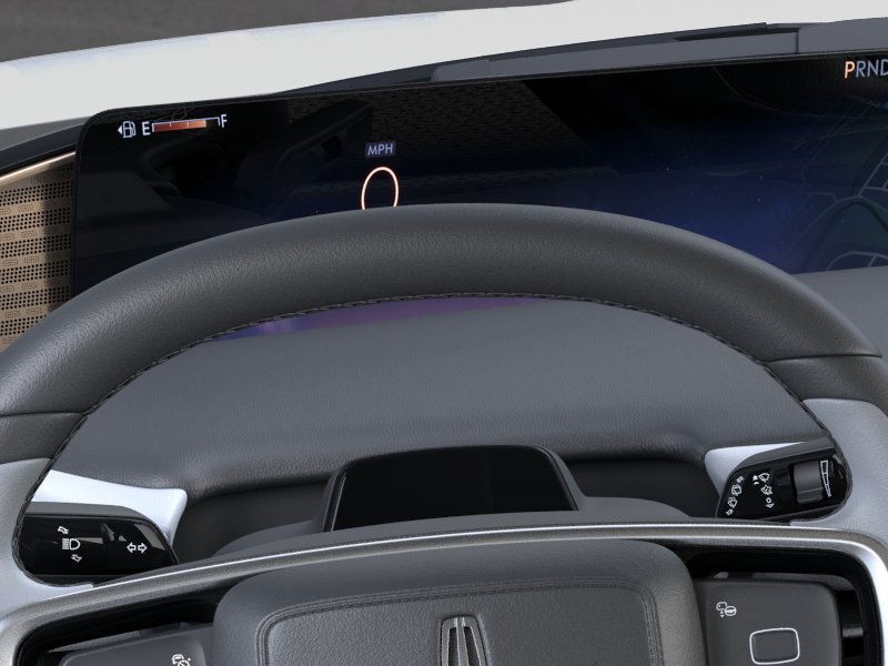 Lincoln Navigator L Vehicle Full-screen Gallery Image 13