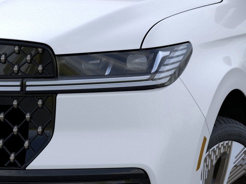 Lincoln Navigator L Vehicle Full-screen Gallery Image 18