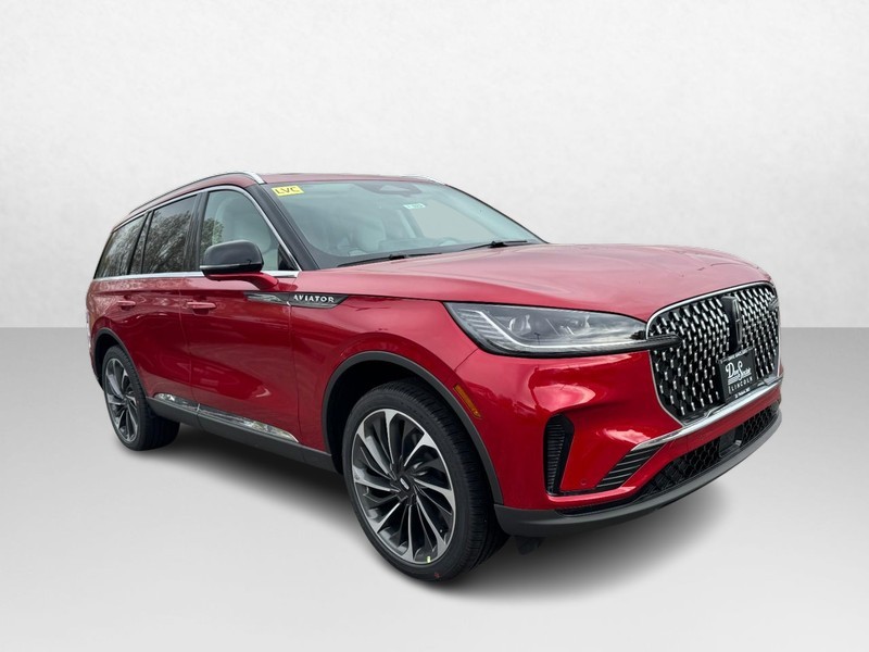 Lincoln Aviator Vehicle Full-screen Gallery Image 03