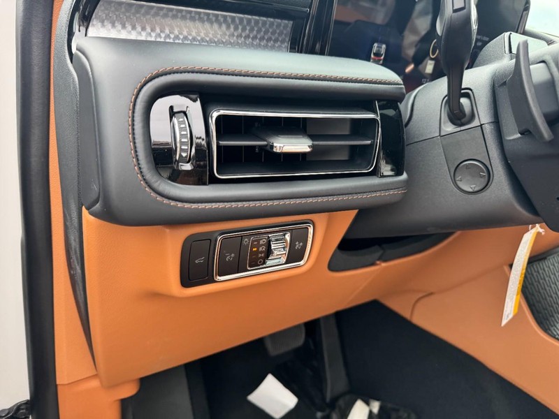 Lincoln Aviator Vehicle Full-screen Gallery Image 14