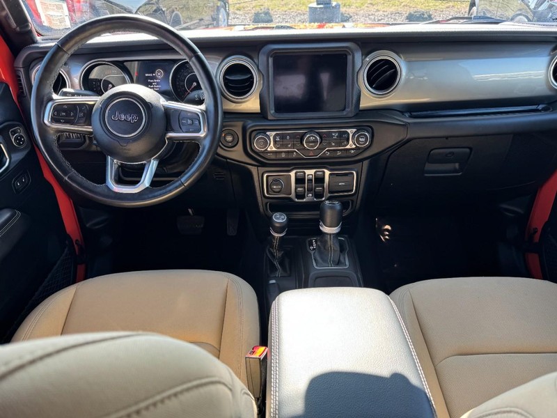 Jeep Wrangler Unlimited Vehicle Full-screen Gallery Image 09