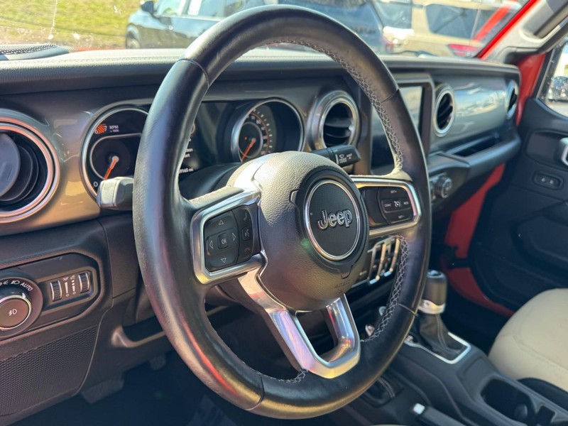 Jeep Wrangler Unlimited Vehicle Full-screen Gallery Image 15