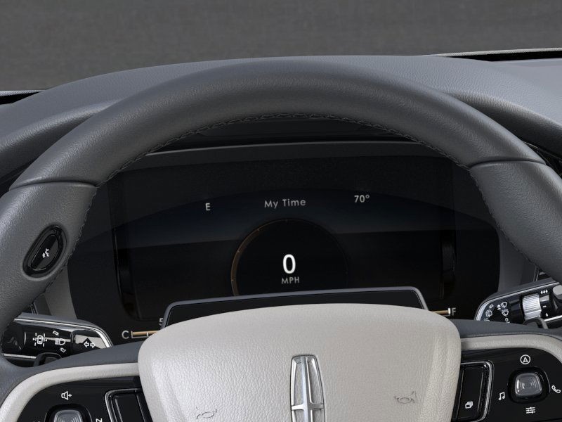 Lincoln Corsair Vehicle Full-screen Gallery Image 13