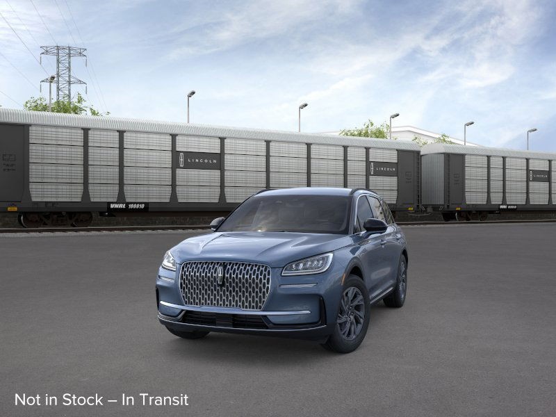 Lincoln Corsair Vehicle Full-screen Gallery Image 02