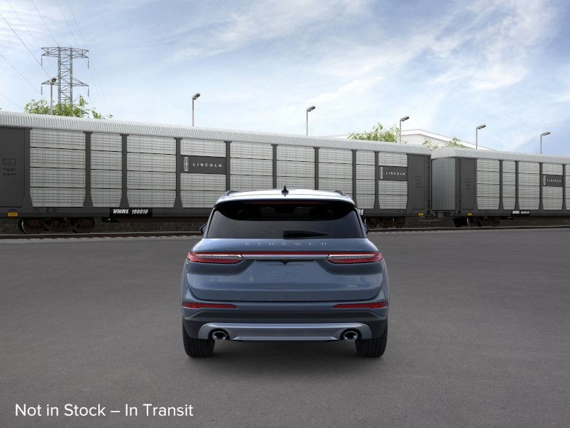 Lincoln Corsair Vehicle Full-screen Gallery Image 05