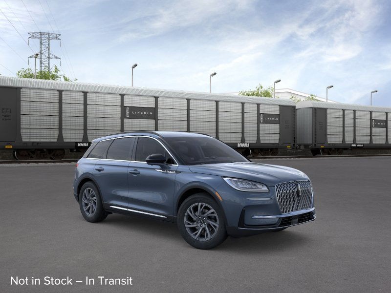 Lincoln Corsair Vehicle Full-screen Gallery Image 07