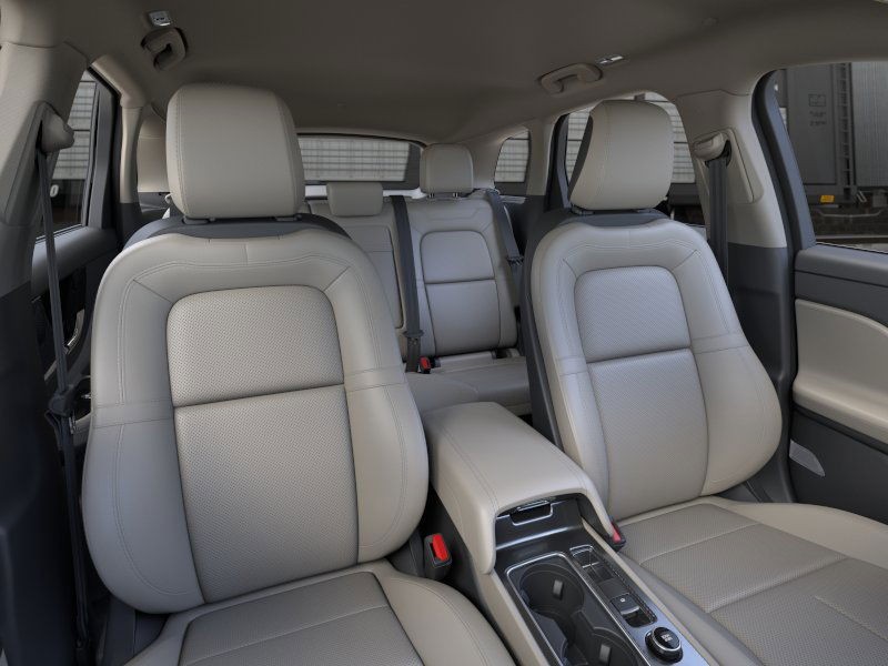 Lincoln Corsair Vehicle Full-screen Gallery Image 10