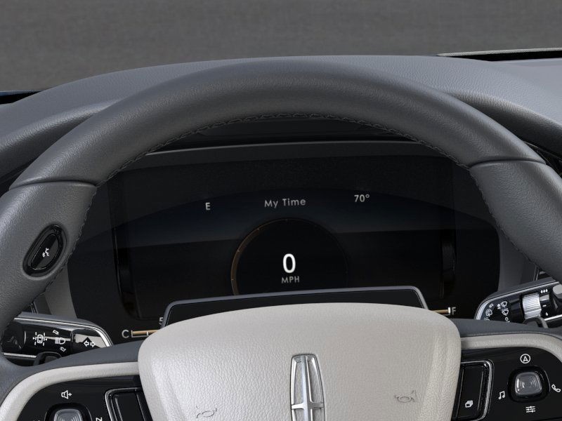 Lincoln Corsair Vehicle Full-screen Gallery Image 13