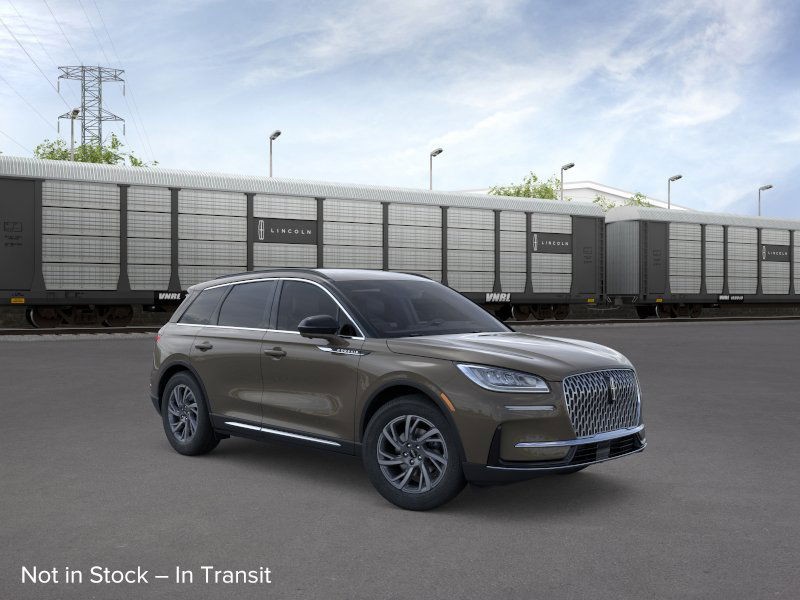 Lincoln Corsair Vehicle Full-screen Gallery Image 07