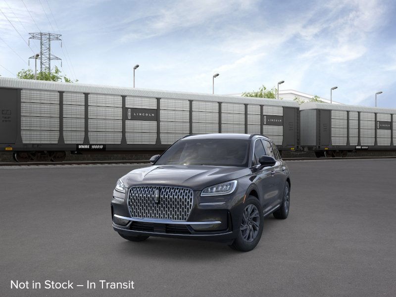 Lincoln Corsair Vehicle Full-screen Gallery Image 02