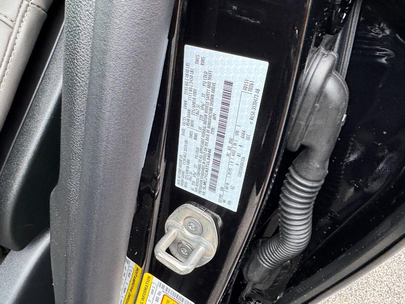 Lincoln Corsair Vehicle Full-screen Gallery Image 28