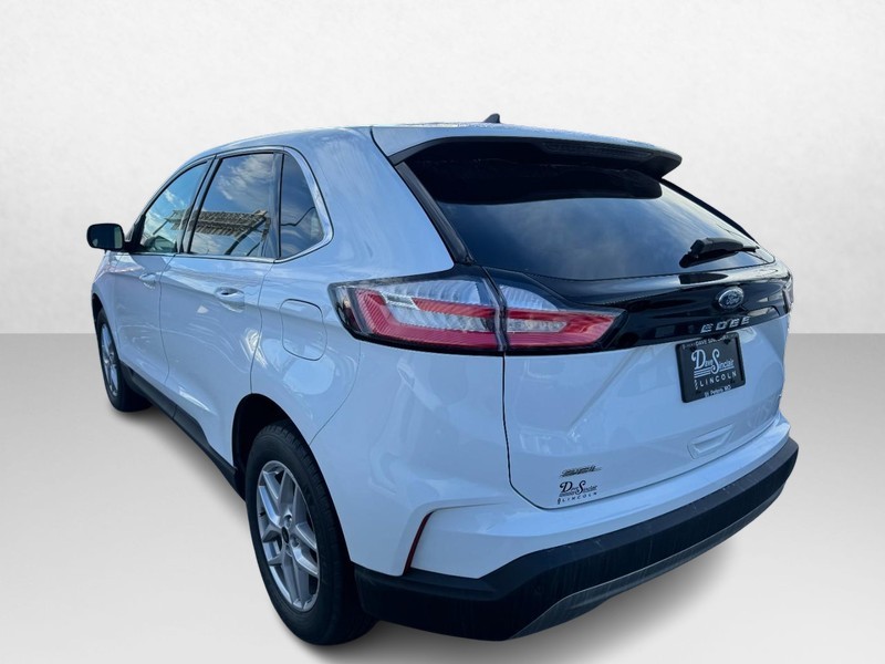 Ford Edge Vehicle Full-screen Gallery Image 07