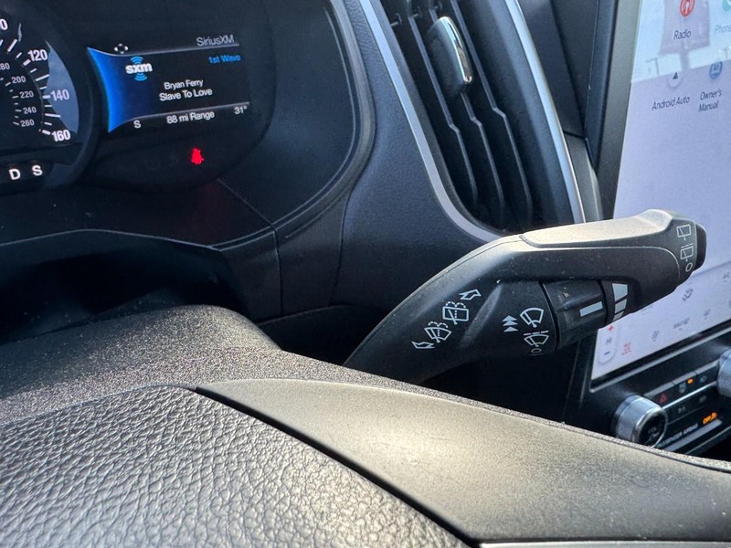 Ford Edge Vehicle Full-screen Gallery Image 21