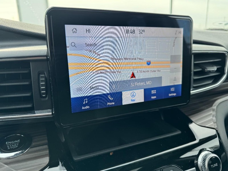 Ford Explorer Vehicle Full-screen Gallery Image 20