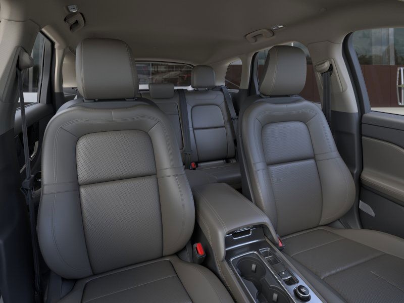 Lincoln Corsair Vehicle Full-screen Gallery Image 10