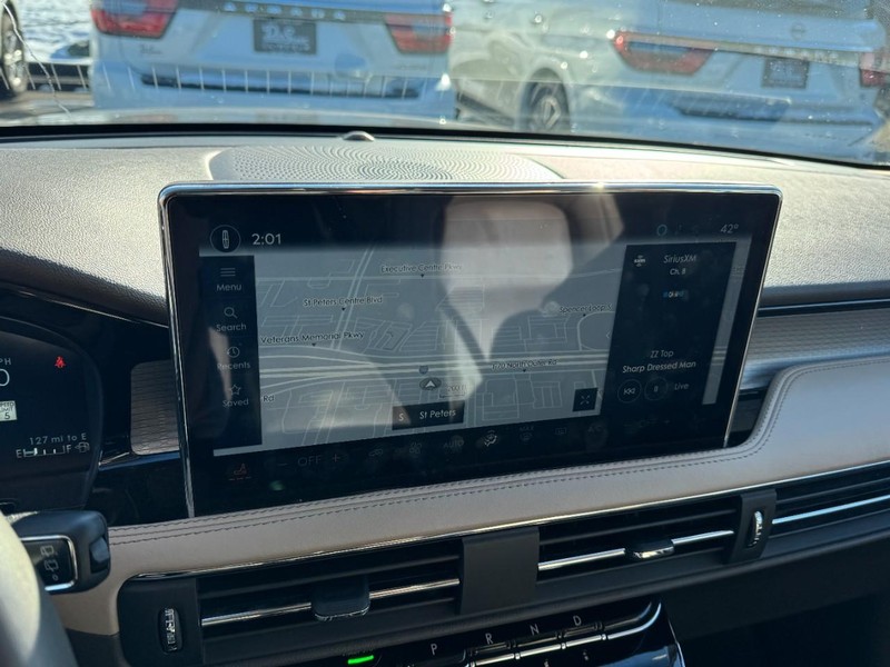 Lincoln Corsair Vehicle Full-screen Gallery Image 23