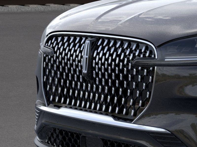 Lincoln Aviator Vehicle Full-screen Gallery Image 17