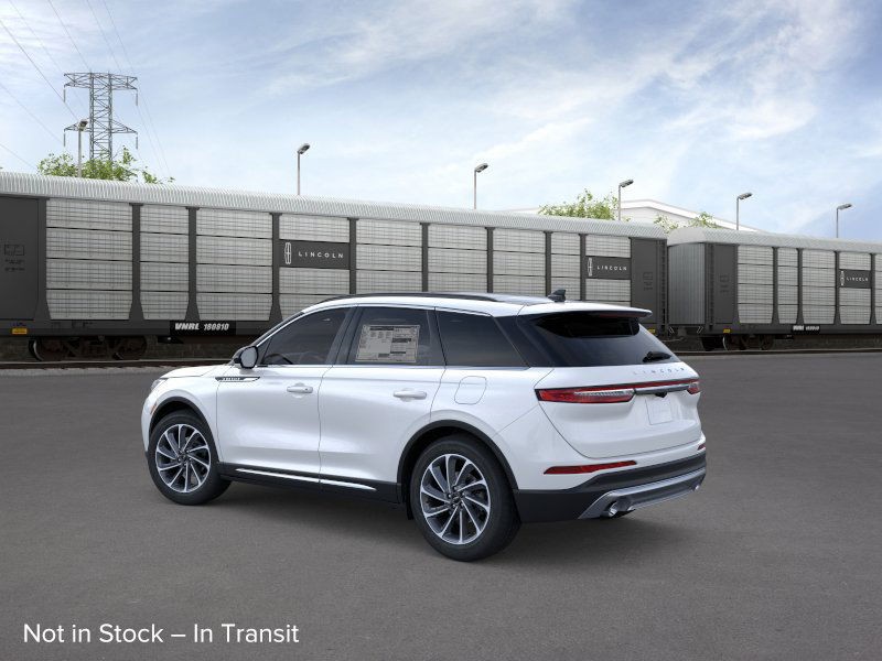 Lincoln Corsair Vehicle Full-screen Gallery Image 04