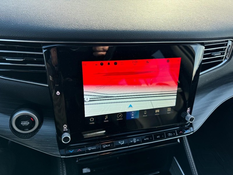 Jeep Wagoneer Vehicle Full-screen Gallery Image 23