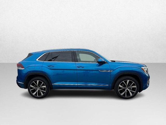 2025 Volkswagen Atlas Cross Sport 2.0T SEL Premium R-Line thumbnail image 04