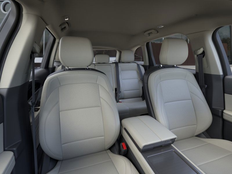 Lincoln Nautilus Vehicle Full-screen Gallery Image 10