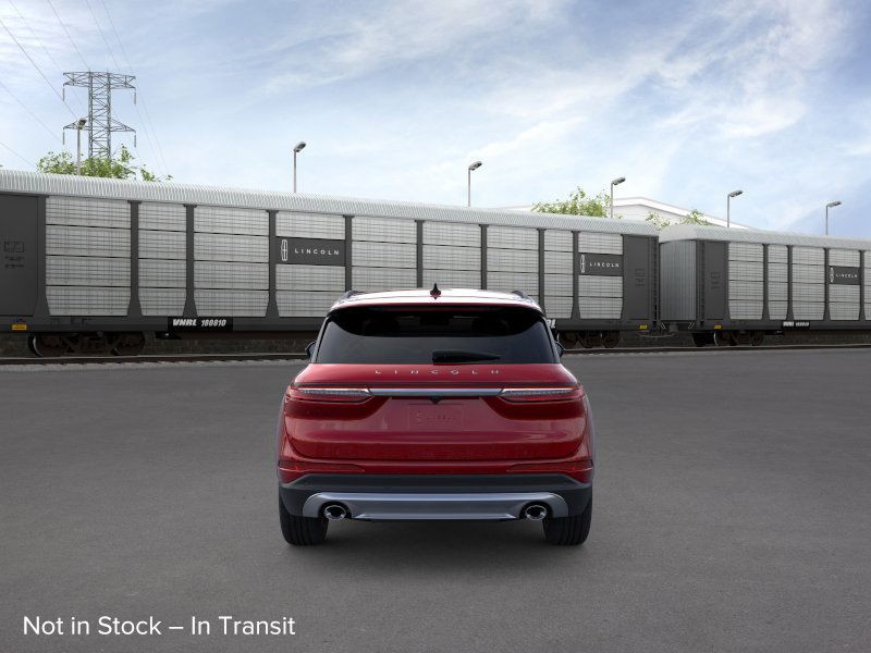 Lincoln Corsair Vehicle Full-screen Gallery Image 05