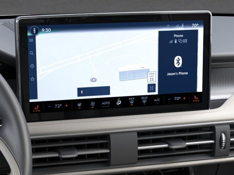 Lincoln Corsair Vehicle Full-screen Gallery Image 14