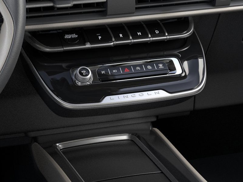 Lincoln Corsair Vehicle Full-screen Gallery Image 15