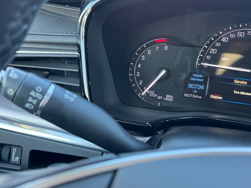 Cadillac XT5 Vehicle Full-screen Gallery Image 20