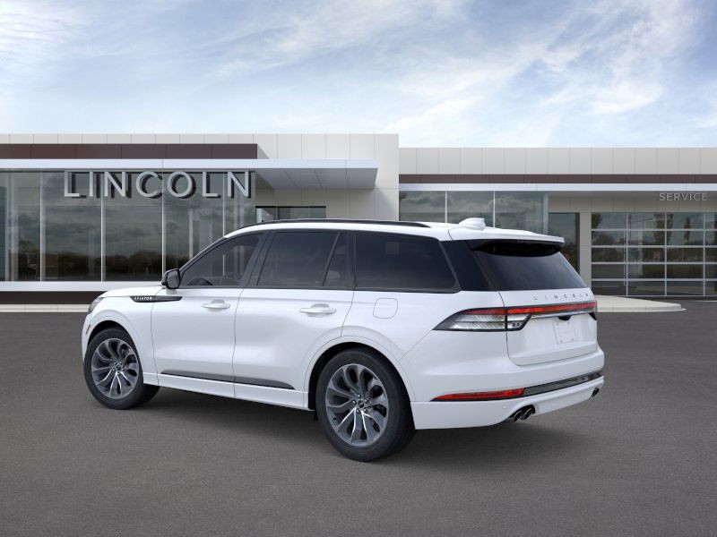 Lincoln Aviator Vehicle Full-screen Gallery Image 04