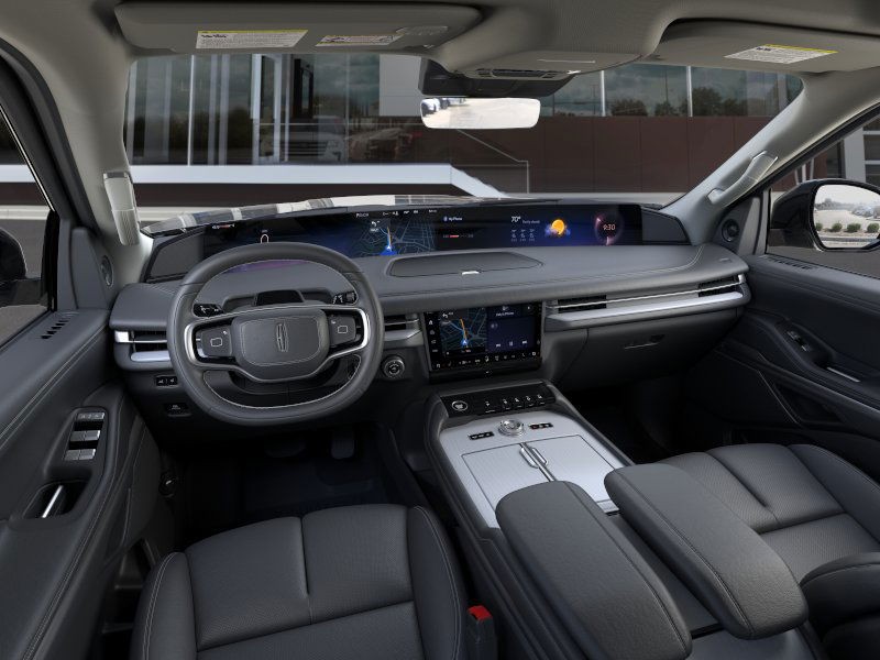 Lincoln Navigator Vehicle Full-screen Gallery Image 09