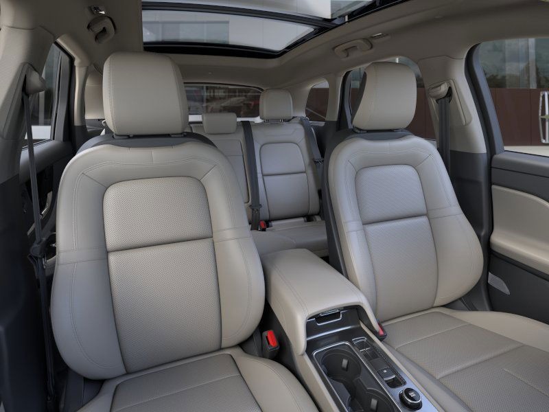 Lincoln Corsair Vehicle Full-screen Gallery Image 10