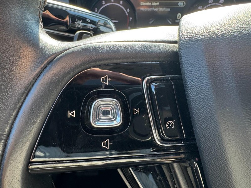 Lincoln Corsair Vehicle Full-screen Gallery Image 18