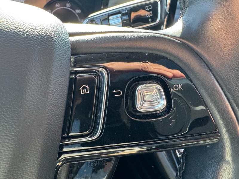 Lincoln Corsair Vehicle Full-screen Gallery Image 19