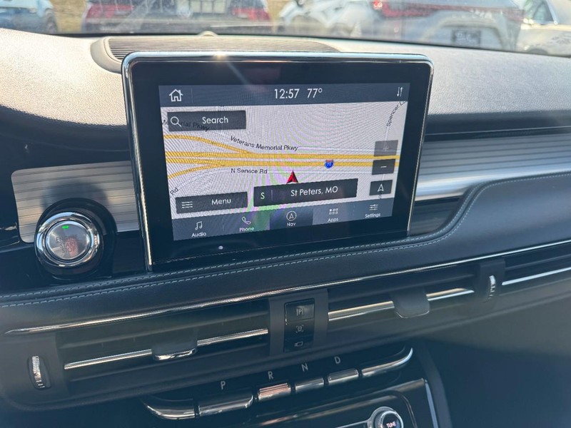 Lincoln Corsair Vehicle Full-screen Gallery Image 23