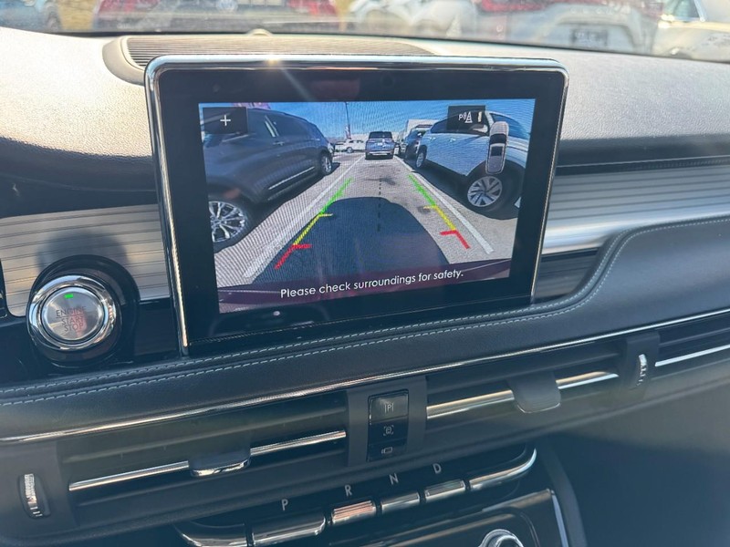 Lincoln Corsair Vehicle Full-screen Gallery Image 24