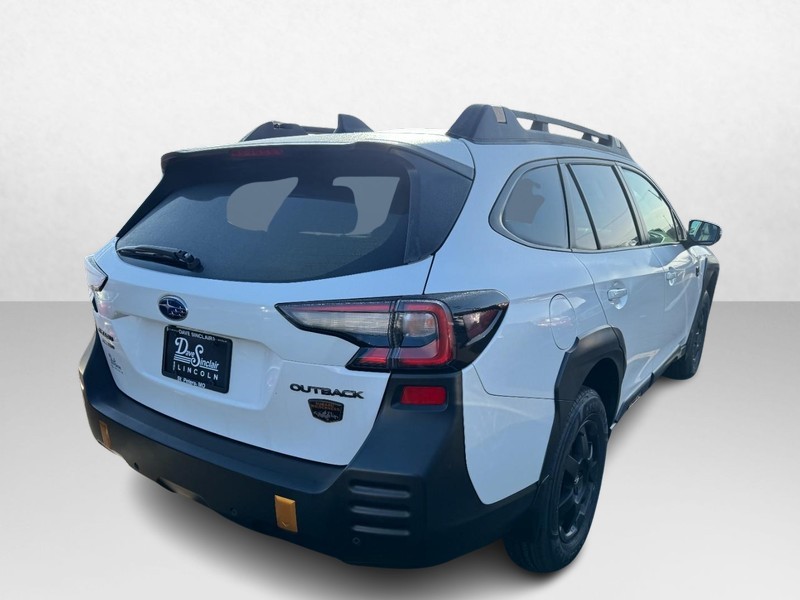 Subaru Outback Vehicle Full-screen Gallery Image 05