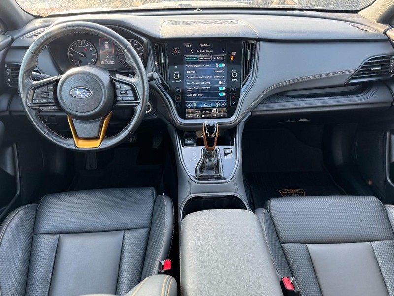 Subaru Outback Vehicle Full-screen Gallery Image 09