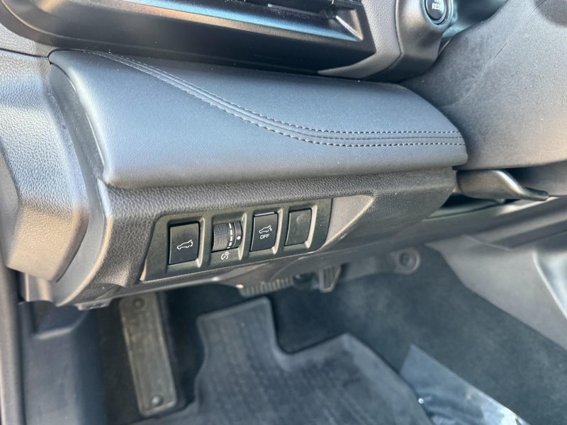 Subaru Outback Vehicle Full-screen Gallery Image 14