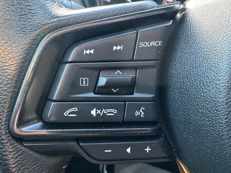 Subaru Outback Vehicle Full-screen Gallery Image 18