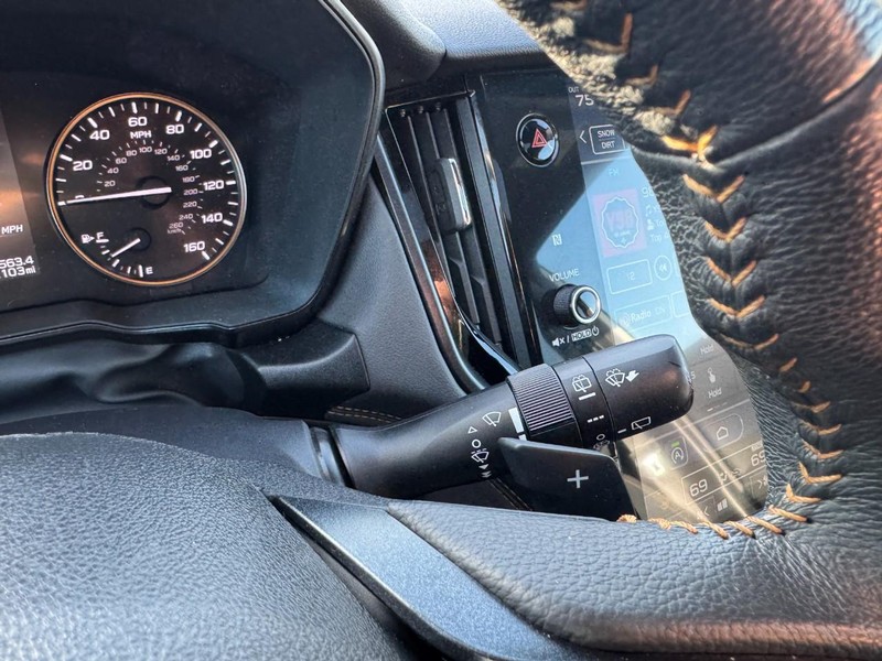 Subaru Outback Vehicle Full-screen Gallery Image 21