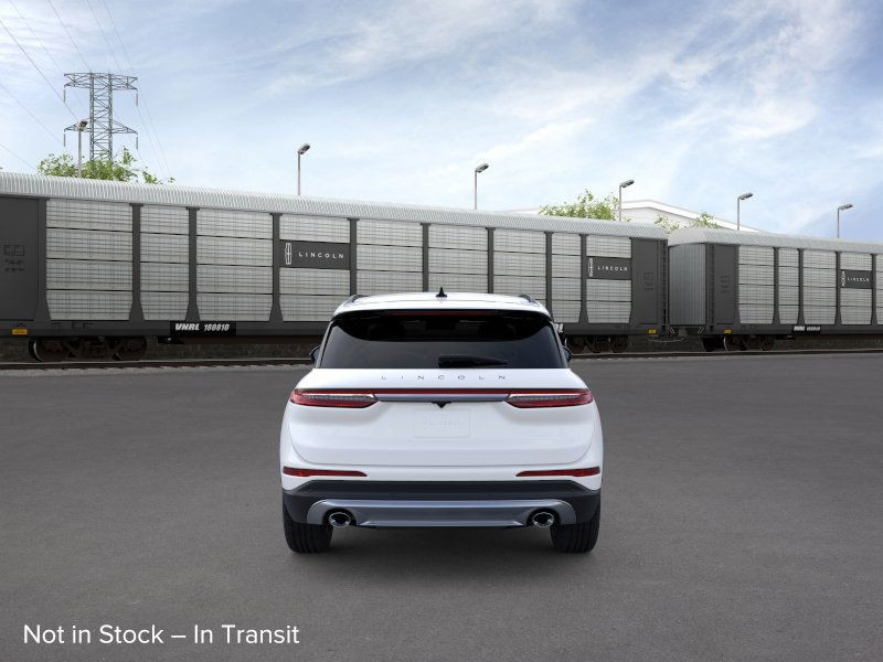 Lincoln Corsair Vehicle Full-screen Gallery Image 05