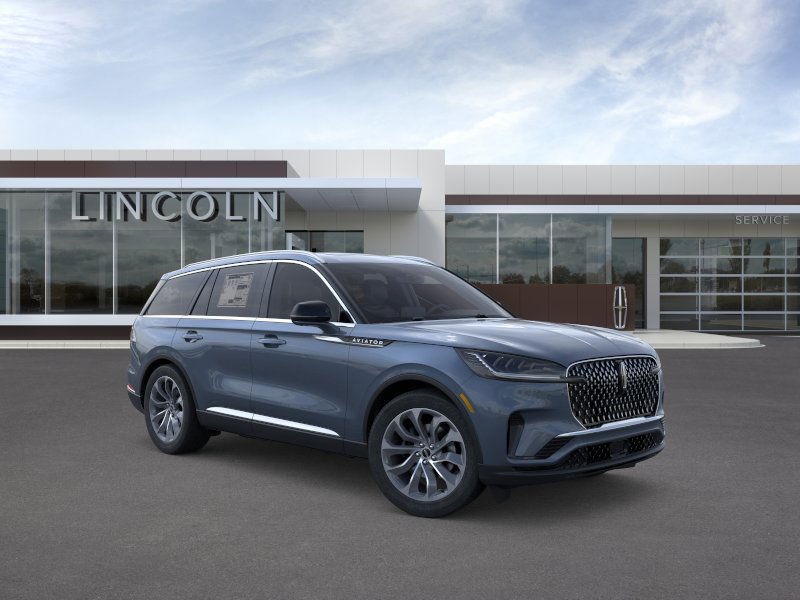 Lincoln Aviator Vehicle Full-screen Gallery Image 07