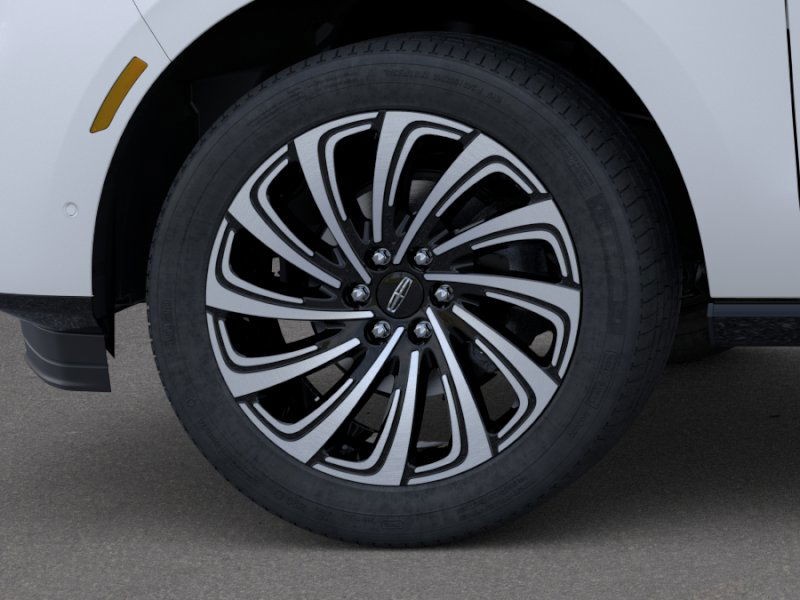 Lincoln Navigator Vehicle Full-screen Gallery Image 19