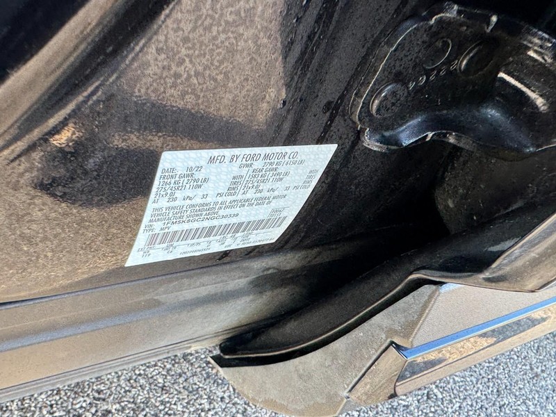 Ford Explorer Vehicle Full-screen Gallery Image 28