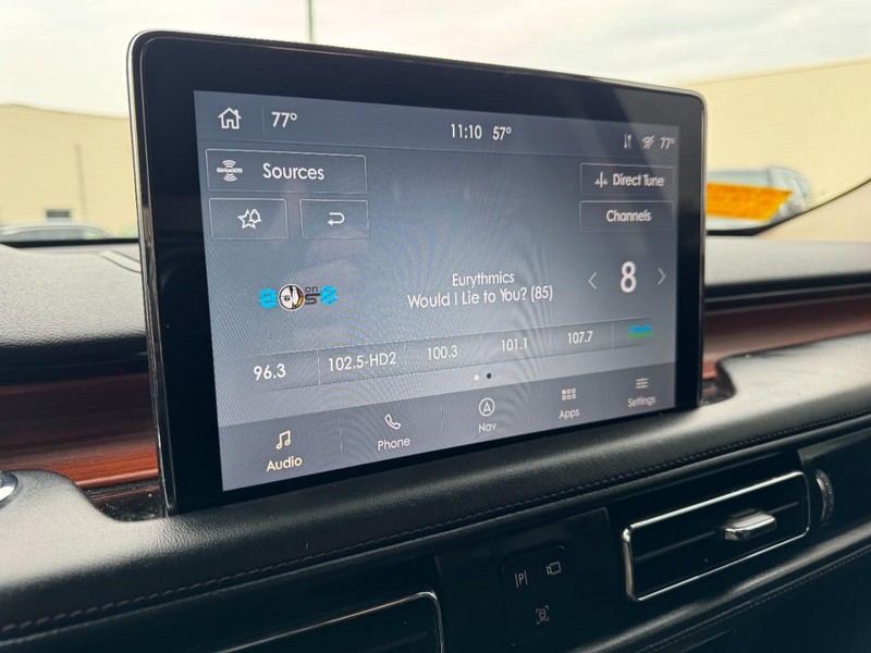 Lincoln Aviator Vehicle Full-screen Gallery Image 16