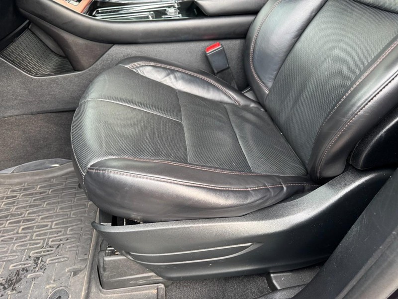 Lincoln Aviator Vehicle Full-screen Gallery Image 26