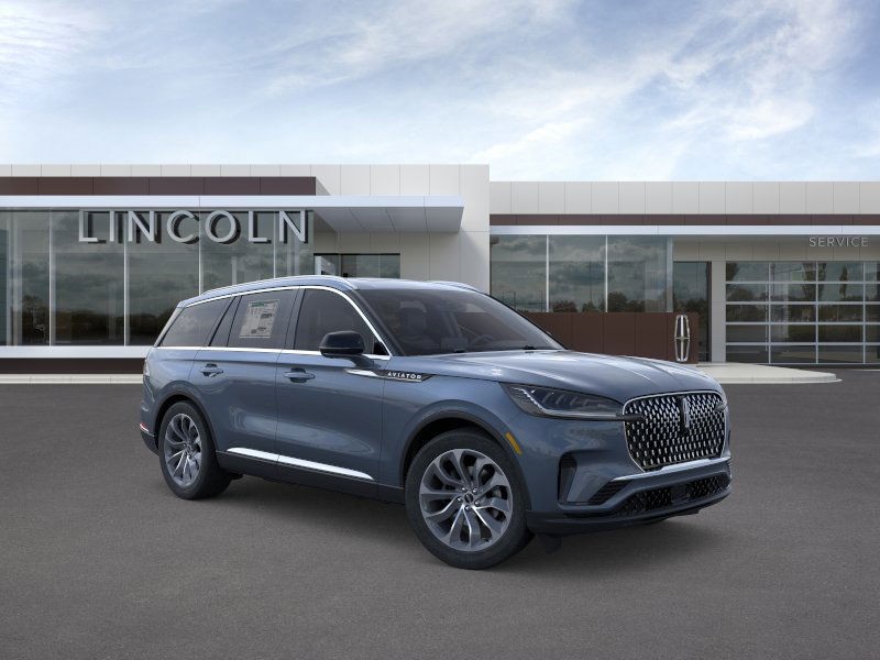 Lincoln Aviator Vehicle Full-screen Gallery Image 07