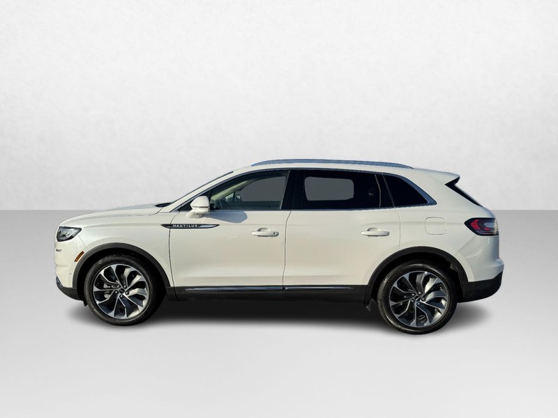 Lincoln Nautilus Vehicle Full-screen Gallery Image 08