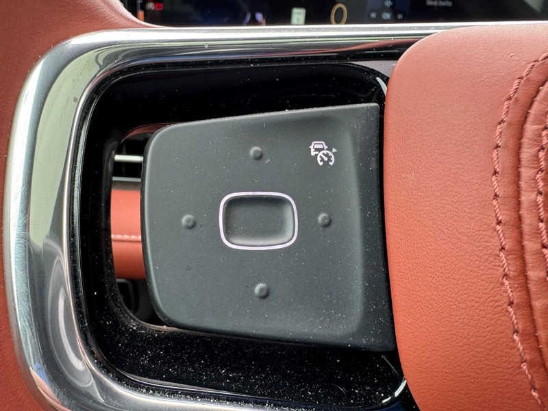 Lincoln Nautilus Vehicle Full-screen Gallery Image 18